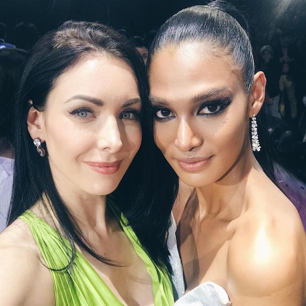 Bản tin Hoa hậu Hoàn vũ 2/6: Lộ rõ mặt thô, nhan sắc Phạm Hương bất ngờ đội sổ giữa dàn giai nhân đình đám-3