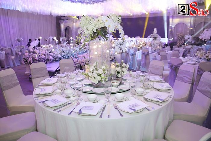 Dương Khắc Linh hôn say đắm cô dâu Sara Lưu trong không gian tiệc cưới lộng lẫy như cổ tích-22