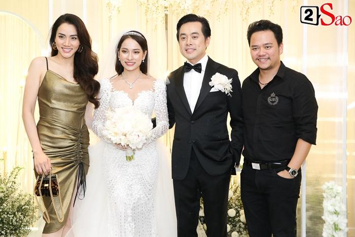 Chơi lớn như Hồ Ngọc Hà: Mang theo từ bố mẹ, anh chị, bạn trai đến con cái đi ăn cưới Dương Khắc Linh-9