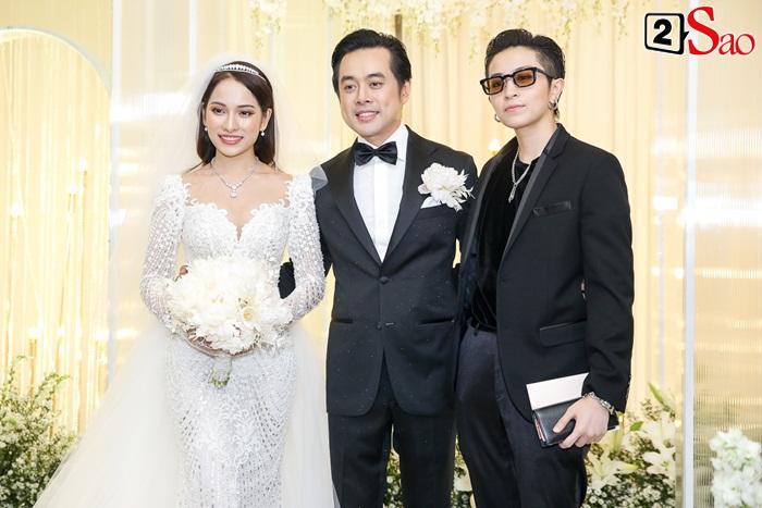 Chơi lớn như Hồ Ngọc Hà: Mang theo từ bố mẹ, anh chị, bạn trai đến con cái đi ăn cưới Dương Khắc Linh-15