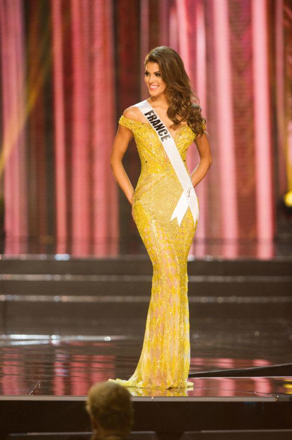 HOT: Đầm vàng tạo hit của HHen Niê được bình chọn là trang phục đẹp nhất lịch sử Miss Universe-9