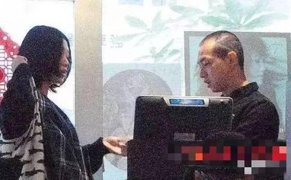 Lương bèo bọt như sao TVB: Đổ xô đi bán gà, cá viên chiên để mưu sinh-2