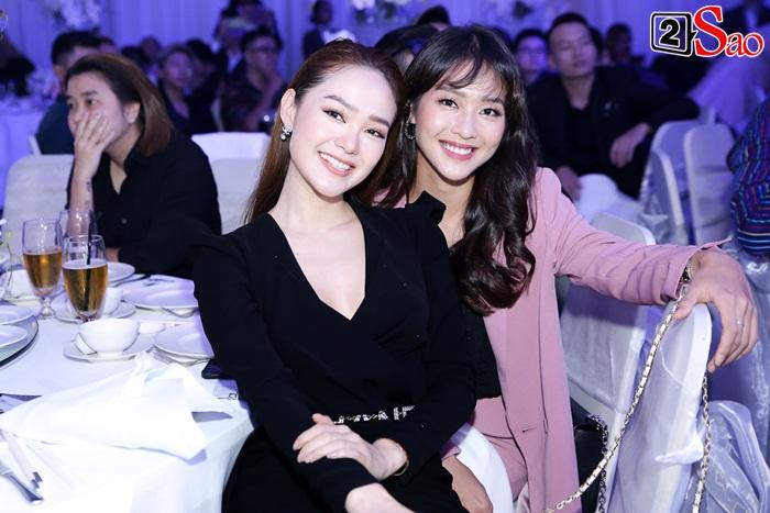 Tươi rói đi ăn cưới Dương Khắc Linh, Minh Hằng không ngờ để lộ chiếc cằm đơ nhất trong dàn nghệ sĩ-2