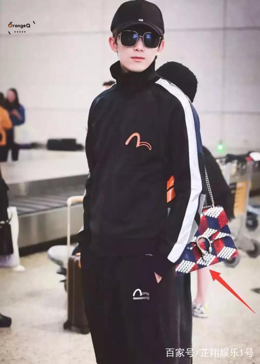 Loạt ảnh đánh lừa thị giác của sao Hoa ngữ: Dương Mịch bị sờ soạng vòng 1, Địch Lệ Nhiệt Ba bốc hơi mất cánh tay-15