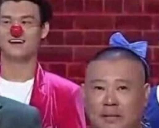 Loạt ảnh đánh lừa thị giác của sao Hoa ngữ: Dương Mịch bị sờ soạng vòng 1, Địch Lệ Nhiệt Ba bốc hơi mất cánh tay-17