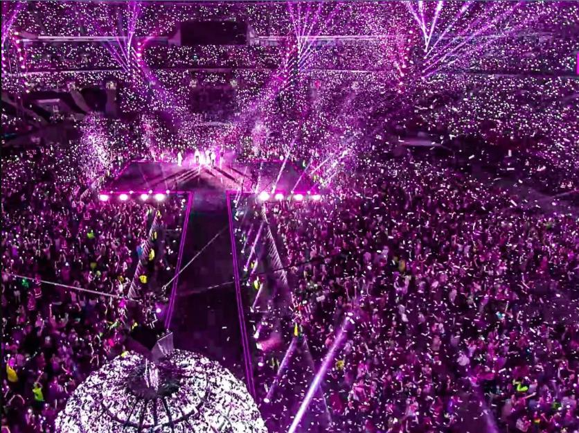 Cay mắt với khoảnh khắc 60K fan chung tay tạo bất ngờ khiến BTS vỡ òa nước mắt tại thánh địa Wembley-2