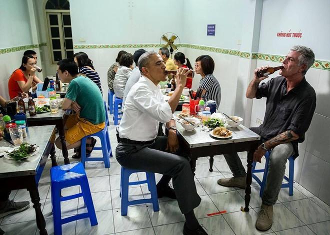 Quán bún chả Obama bị tố để khách chờ lâu mà không dọn món ăn-2