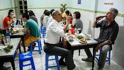 Quán bún chả 'Obama' bị tố để khách chờ lâu mà không dọn món ăn