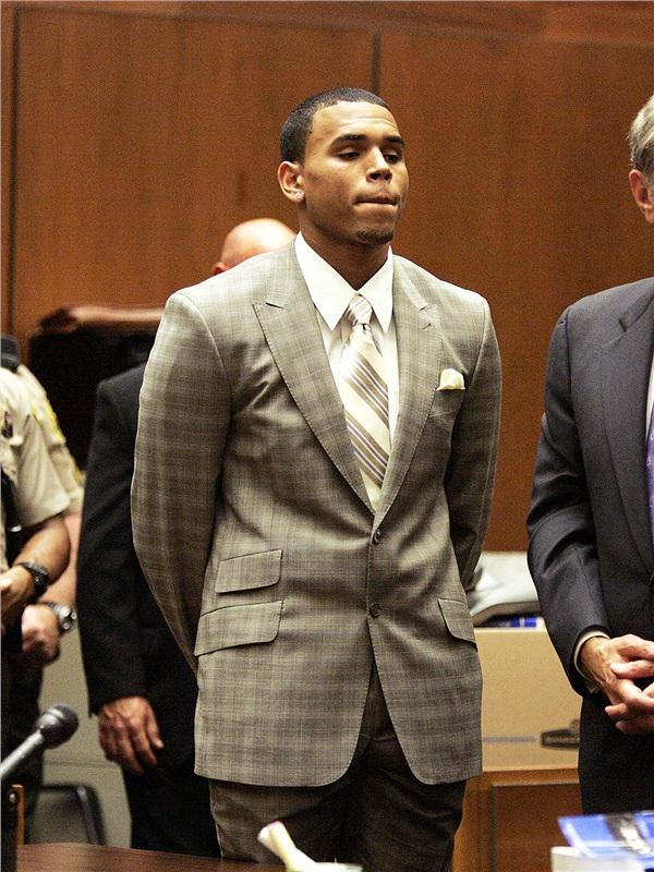 Tuyển tập thời trang hầu tòa của sao Hollywood: Cardi B chuẩn chỉnh, Lindsay Lohan như đi diễn thời trang-3