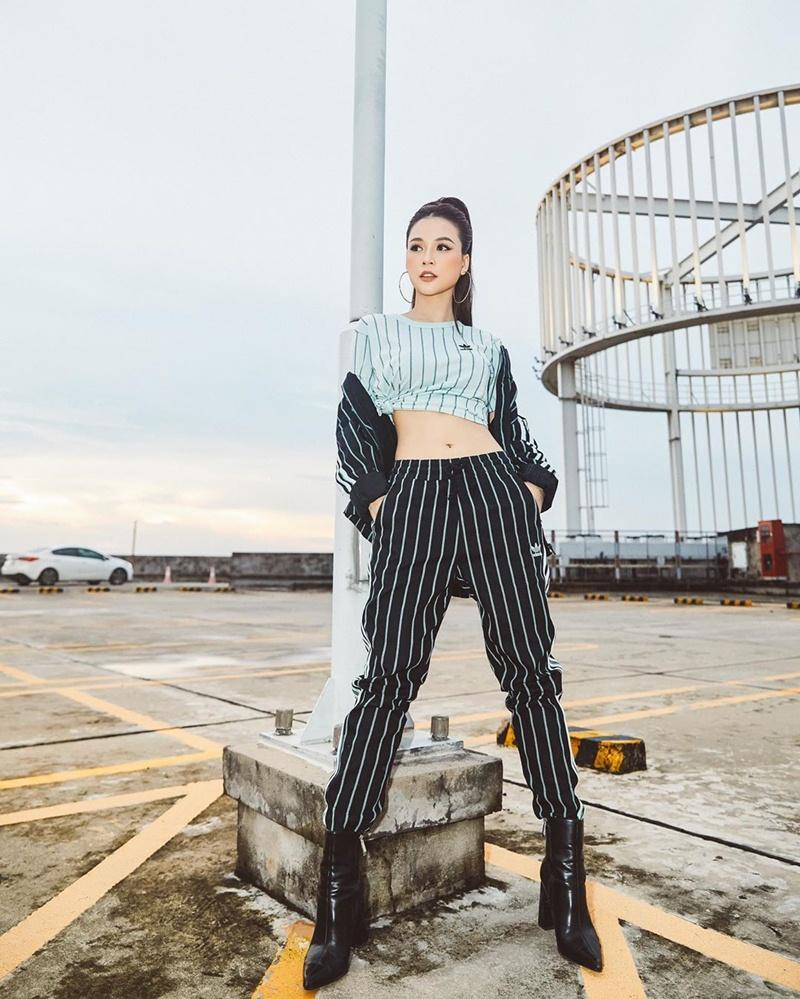Hương Tràm hết khoe da đẹp đến street style chất lừ ở Mỹ - Sĩ Thanh lên đồ chói chang ngày hè-7