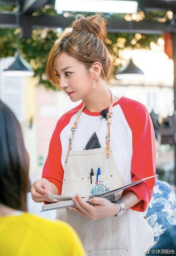 Vì sao Triệu Vy vẫn xinh đẹp như gái 20 tuổi dù đã 43 tuổi?-3