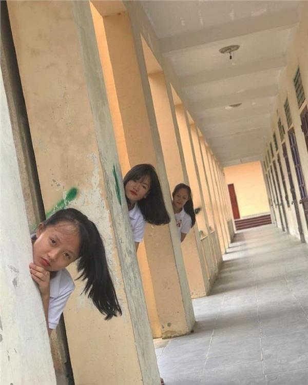 IQ vô cực của nhóm nữ sinh khi không có tiền chụp ảnh kỷ yếu: Đã không đẹp thì phải độc-2