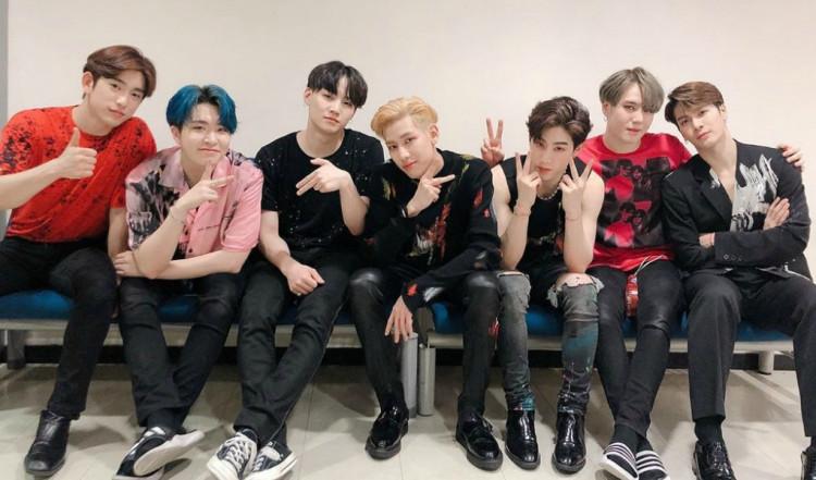 Ra mắt trước tận 2 năm, Jackson (GOT7) bỗng trở thành đàn em của BLACKPINK trong chưa đầy... 5 giây-1