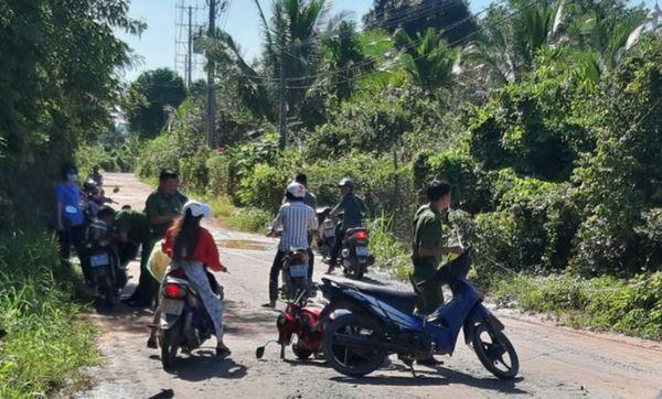 Chồng chặn xe, dùng dao sát hại vợ trước mặt con nhỏ rồi treo cổ tự tử-1