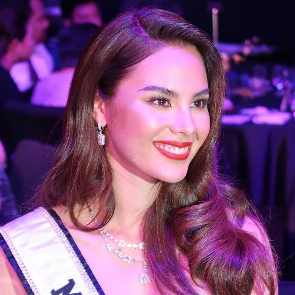 2 Hoa hậu Hoàn vũ người Philippines hội ngộ: Cuộc chiến ngực khủng chưa bao giờ gắt hơn-4