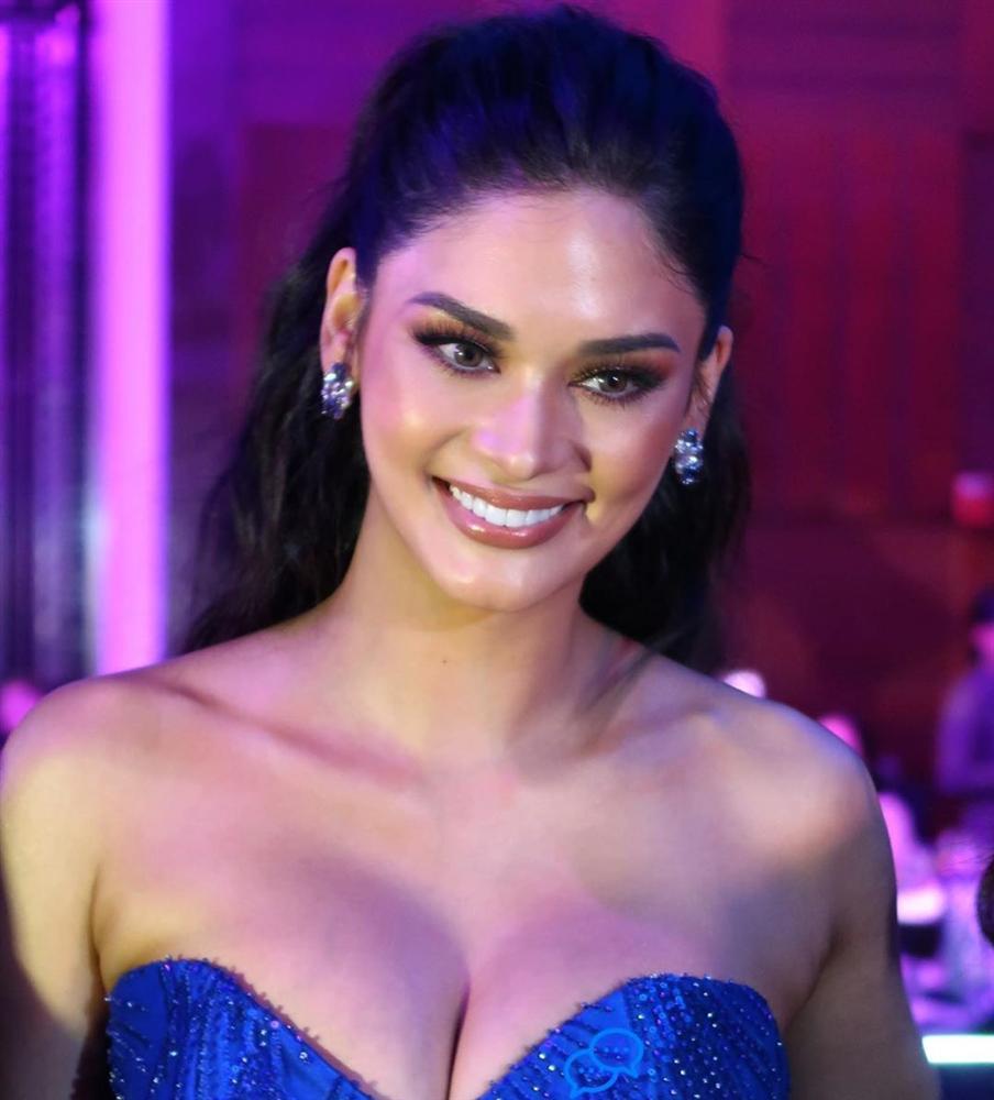 2 Hoa hậu Hoàn vũ người Philippines hội ngộ: Cuộc chiến ngực khủng chưa bao giờ gắt hơn-13