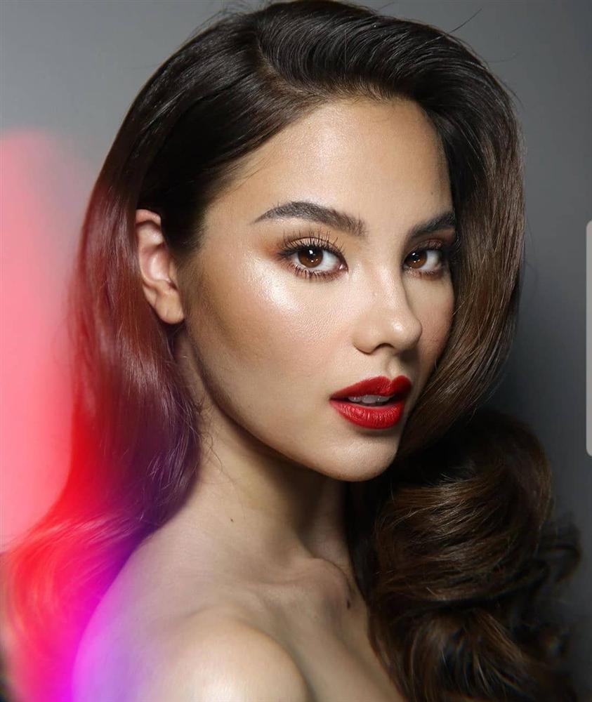 2 Hoa hậu Hoàn vũ người Philippines hội ngộ: Cuộc chiến ngực khủng chưa bao giờ gắt hơn-3