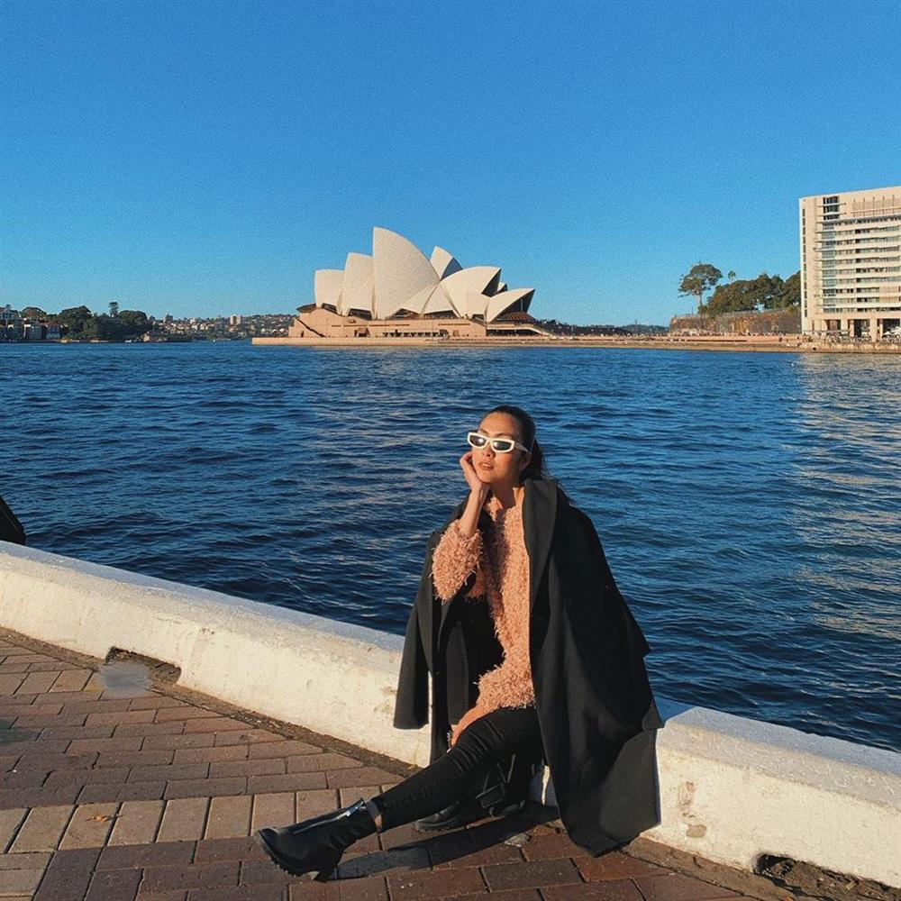 Lộ vòng eo phình to khác lạ, Tăng Thanh Hà vướng nghi án bầu bí lần 3-6