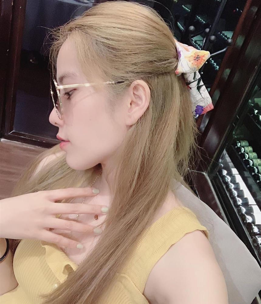 Ngọc Trinh lại nghĩ về tình sau scandal rầm rộ vì váy áo hở hang-4