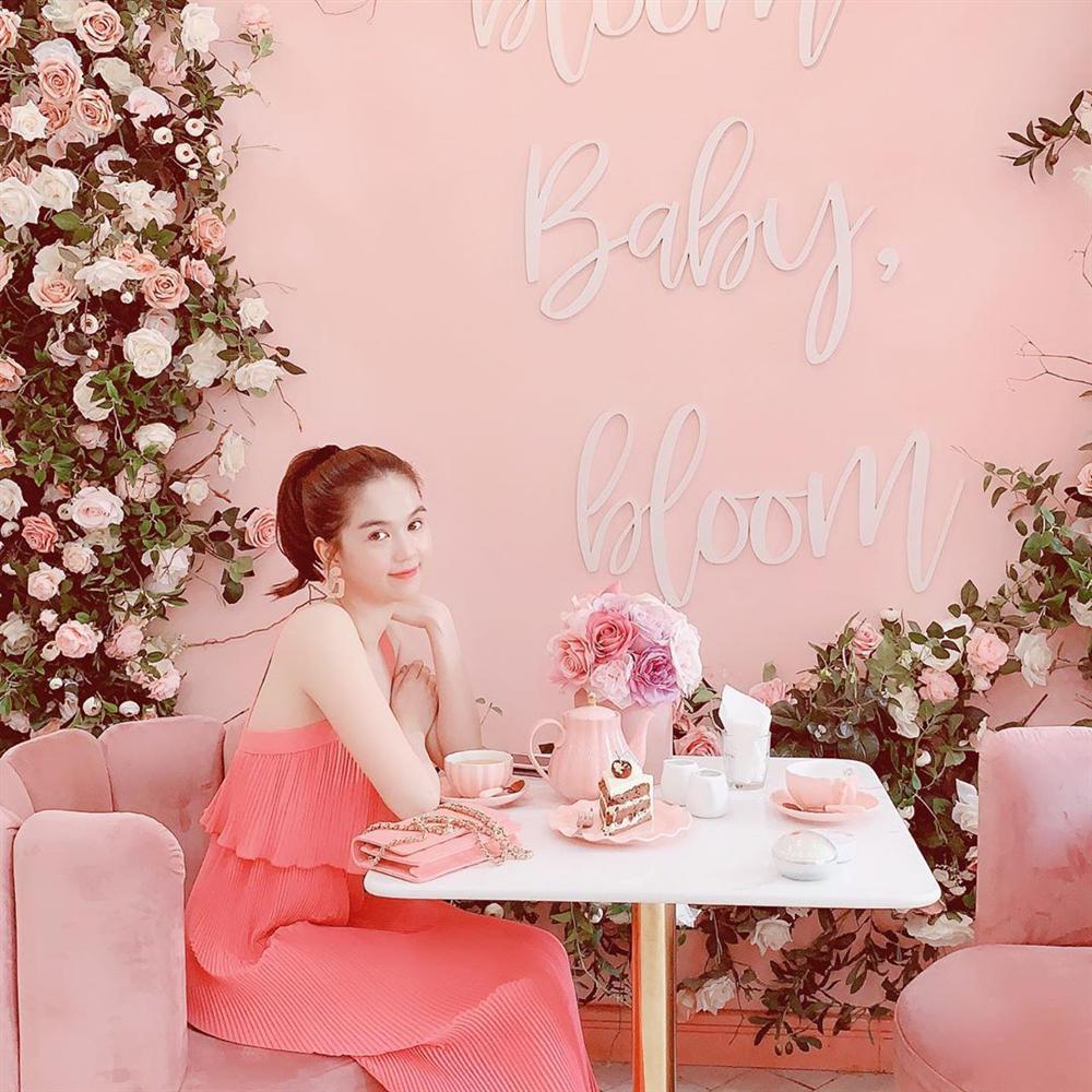 Ngọc Trinh lại nghĩ về tình sau scandal rầm rộ vì váy áo hở hang-1