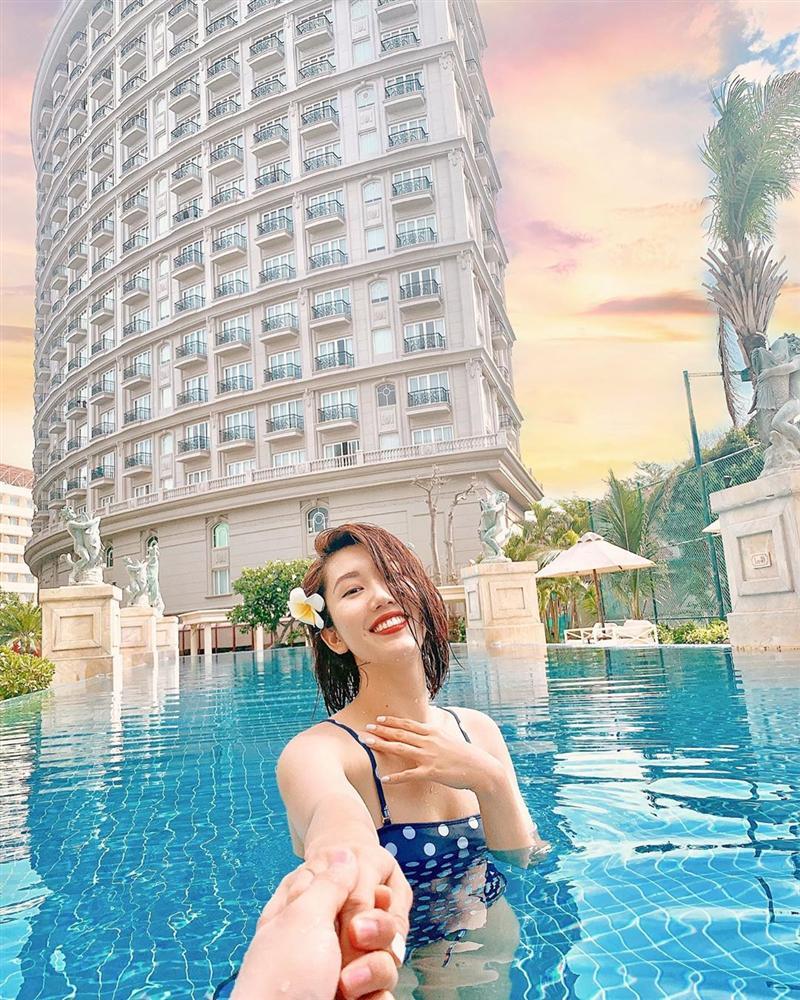 Ngọc Trinh lại nghĩ về tình sau scandal rầm rộ vì váy áo hở hang-3