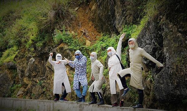 Hốt hoảng với bộ đồ hệt xác ướp Ai Cập, hội chị em ninja Việt cũng không kín bằng-4