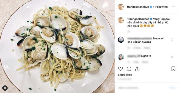 Mẹ bầu Lan Khuê hạnh phúc nhìn ông xã John Tuấn Nguyễn trổ tài vào bếp-3