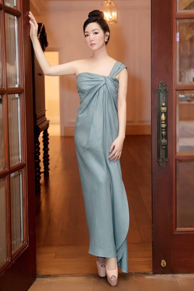 Hành động lạ của Giáng My khi bị chê tuổi U50 vẫn chỉnh ảnh như búp bê-1