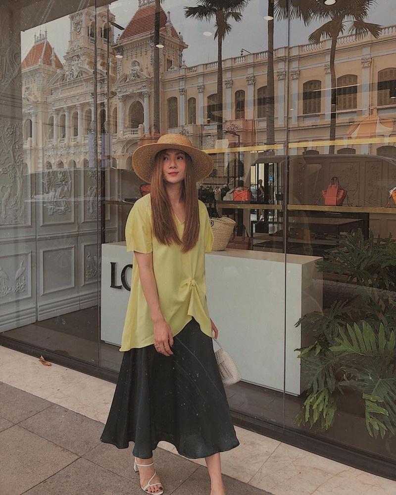 HHen Niê giản dị hết cỡ với đồ ngủ, dép tổ ong - Hiền Thục khoe street style trẻ trung như U20-8