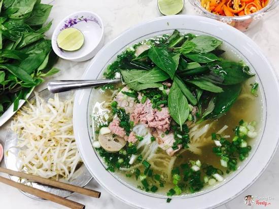 Những quán phở đậm chất Bắc, nổi đình nổi đám ở Sài Gòn