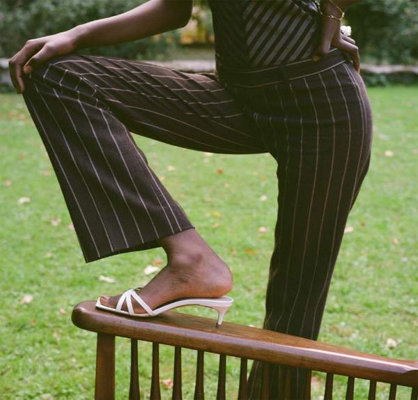 6 kiểu túi, giày, áo quần hứa hẹn bá chủ tủ đồ hè này-6