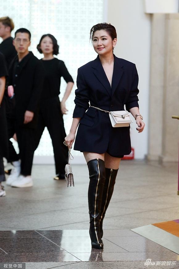 9 năm sau vụ bỏng, Selina (S.H.E) tự tin tỏa sáng đi dự sự kiện dù còn nhiều vết sẹo nhằng nhịt-1