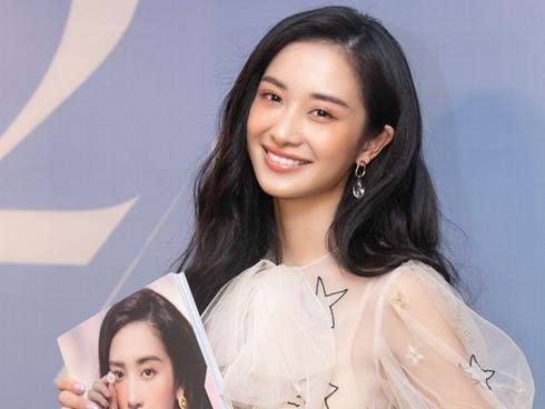 Jun Vũ trổ tài nói tiếng Thái, làm phiên dịch cho Esther Supreeleela-10