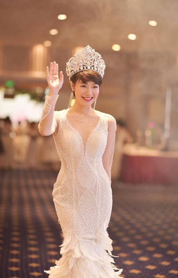 Sốt xình xịch trước vẻ đẹp lẫn phong cách sang chảnh của Kim Ngọc - cao thủ đánh ghen trong Về nhà đi con-5