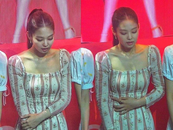 Jennie khó thở tại sự kiện, Black Pink bị đối xử bất công gây phẫn nộ-1