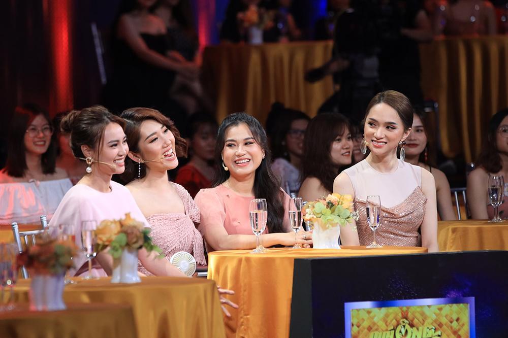 Ế ẩm quá lâu, Ninh Dương Lan Ngọc công khai dụ dỗ trai trẻ đến ở cùng mình-1