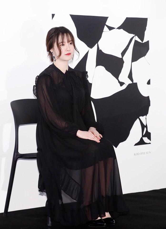 Nàng cỏ Goo Hye Sun tăng cân thấy rõ, liên tục lấy tay che vòng bụng to tướng-9