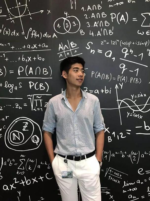 Choáng váng với sính lễ toàn vàng ròng của chàng rể Harvard tặng con gái ông trùm sòng bạc Macau trước ngày cưới-3