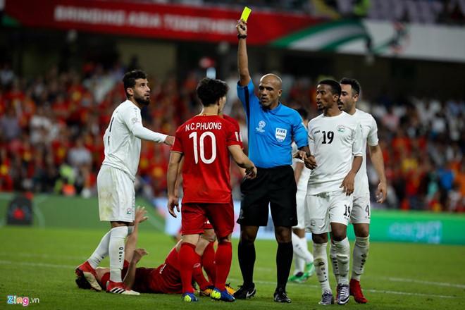 Những lần tuyển thủ Việt Nam lây gắt từ hậu vệ Duy Mạnh-10