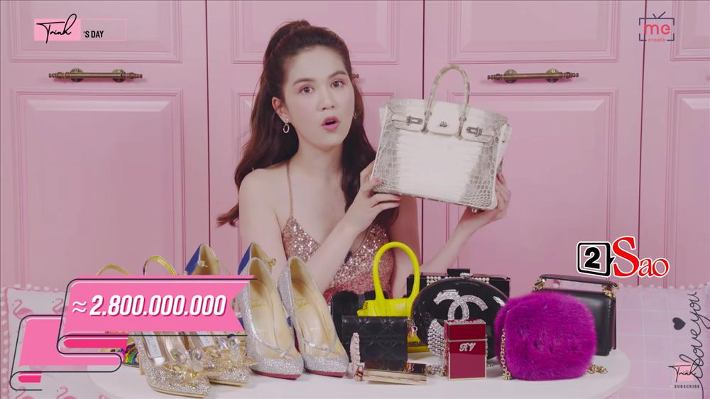 Ngọc Trinh khoe 4 đôi giày và những chiếc túi bé xíu đắt nhất trong tủ đồ mà tổng giá trị đã lên đến 4 TỶ ĐỒNG-1