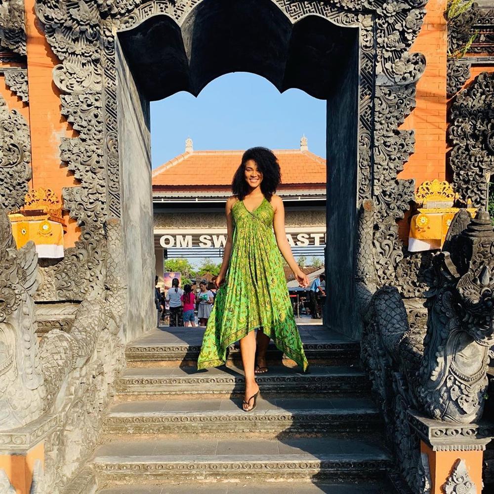 Bản tin Hoa hậu Hoàn vũ 8/6: Tóc tém là thương hiệu của HHen Niê nhưng có vẻ cô ấy đang dần mất chất-6