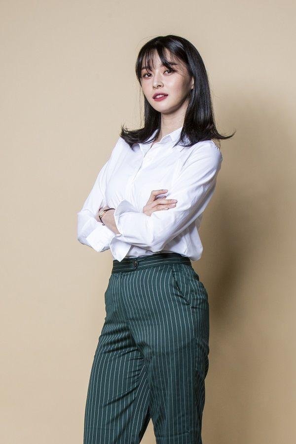 Chị đẹp Son Ye Jin khoe vẻ ngoài trẻ trung ngỡ ngàng ở tuổi 37-8