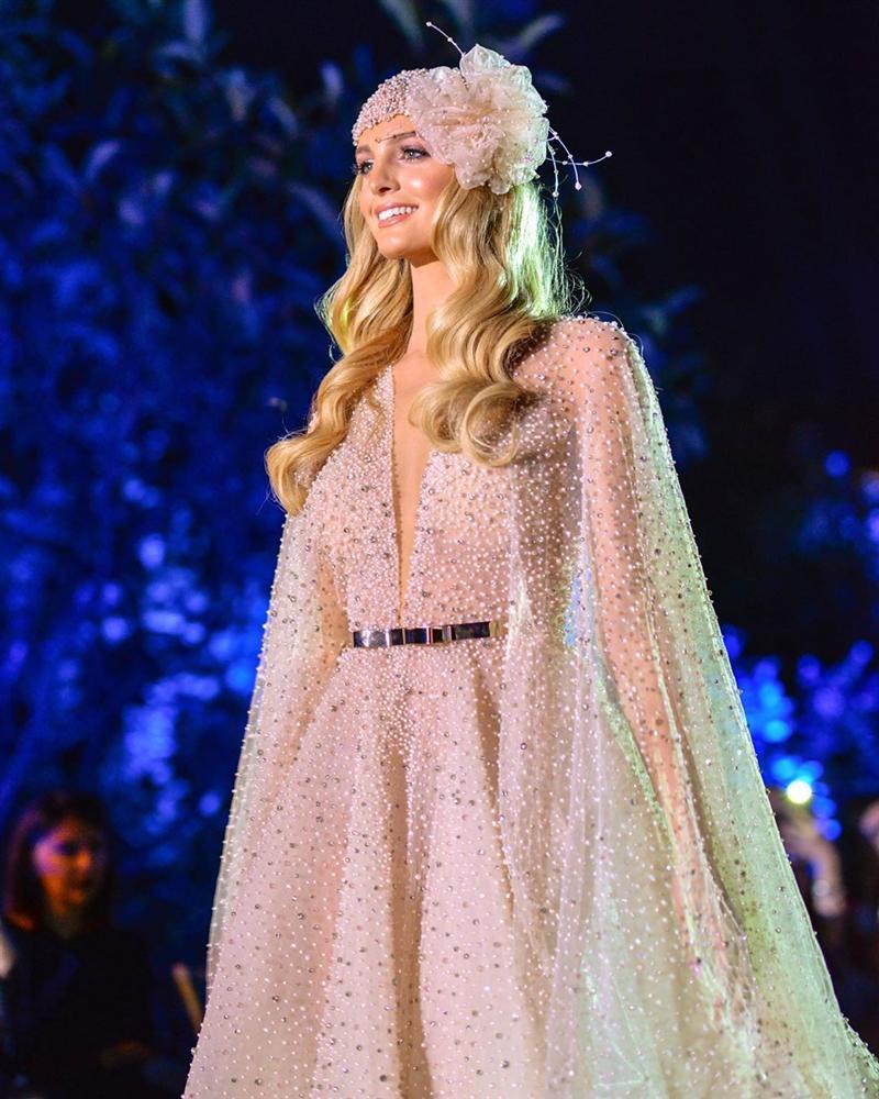 Lộ diện tiên nữ giáng trần trực tiếp đe dọa khả năng intop của Hoàng Thùy tại Miss Universe 2019-11