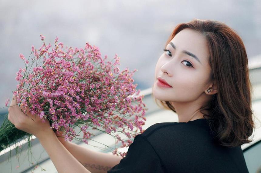 Huyền Thạch: Mệt mỏi vì bị chê tạo dáng phản cảm trên truyền hình-2