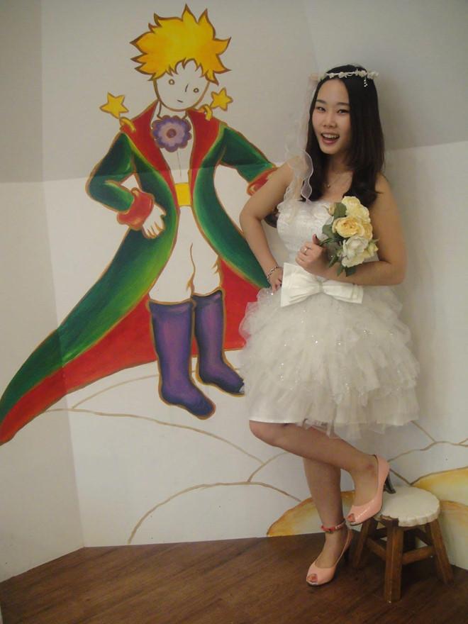 Quá khứ đình đám của nữ ca sĩ 9X cưới đại gia 71 tuổi-4