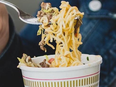 Cơm gà trứng Nhật Bản có gì khiến khách xếp hàng 2 tiếng?-1