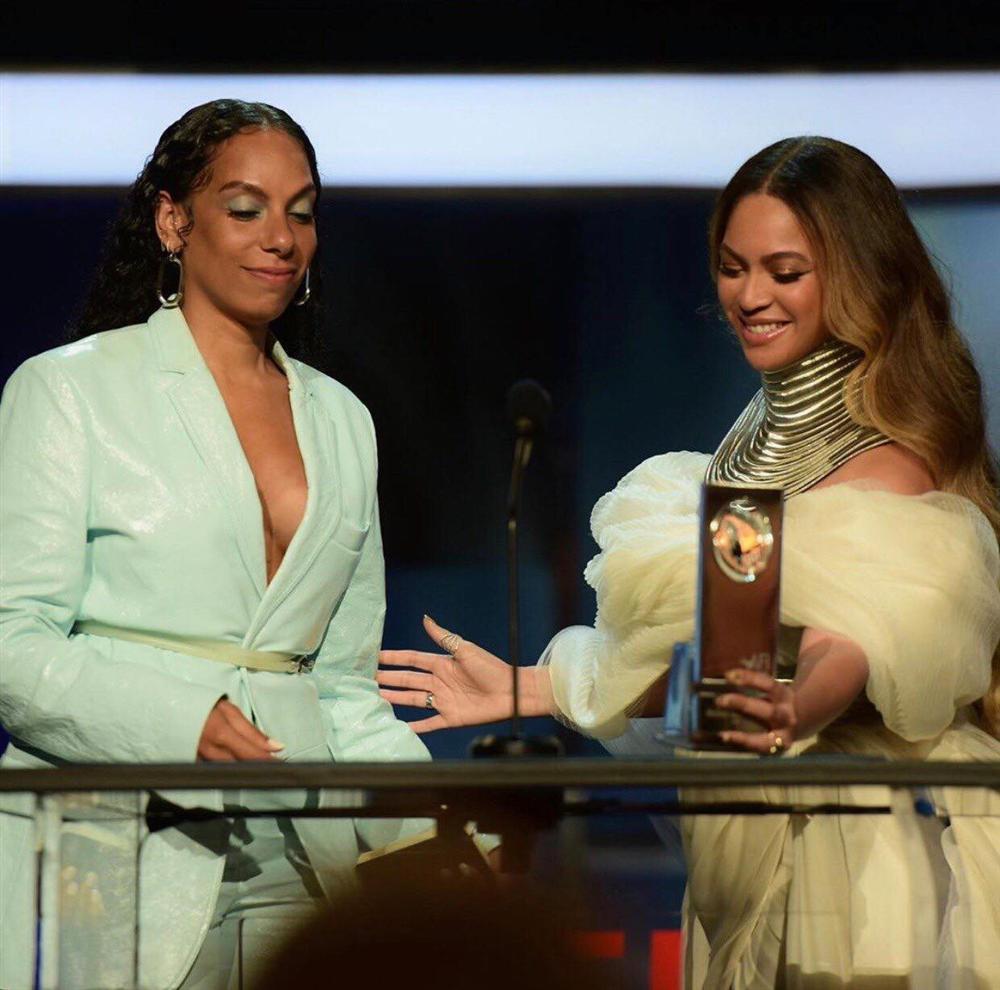 NTK Ngô Mạnh Đông Đông: Không biết là làm phụ kiện cho Beyoncé cho đến khi công bố-4