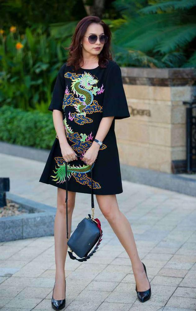 Từng bị chê tơi tả khi mới đăng quang, nhan sắc nàng Hoa hậu lệch chuẩn hiện tại ra sao?-7