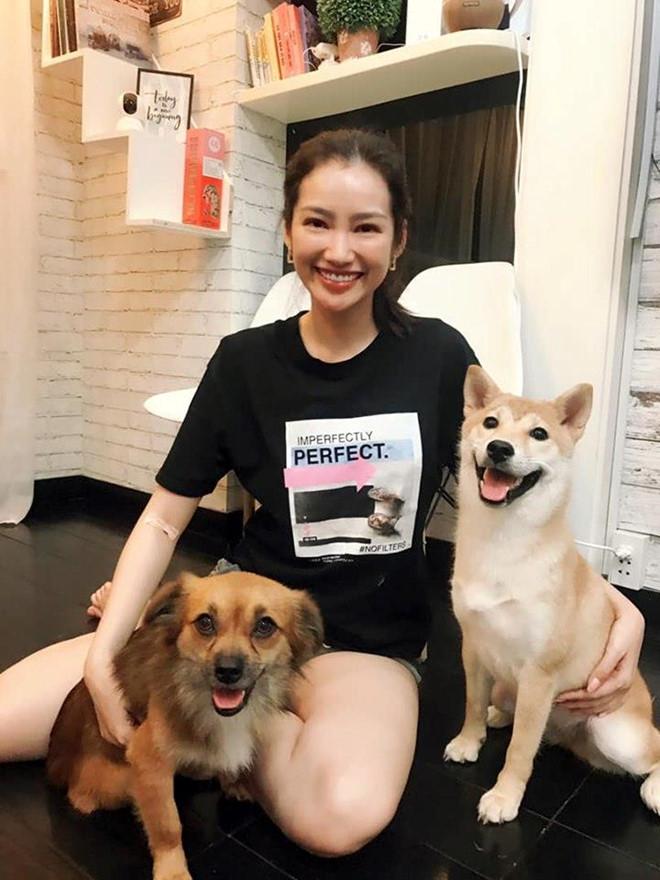 Trúc Diễm bị bệnh cường giáp khiến sức khỏe sa sút, mắt lồi, mặt sưng-3