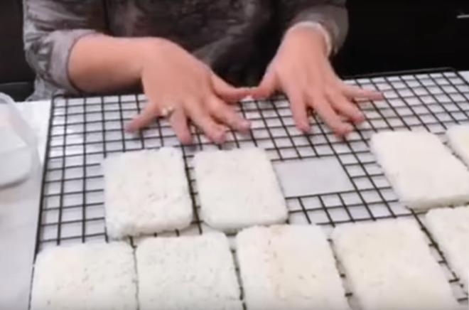 Nghệ sĩ Hồng Vân làm cơm cháy tuyên bố cạnh tranh với bà Tân Vlog và còn hé lộ một điều...-2